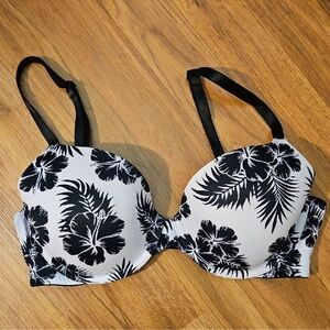 PINK Victoria's Secret Black and White Floral Bra